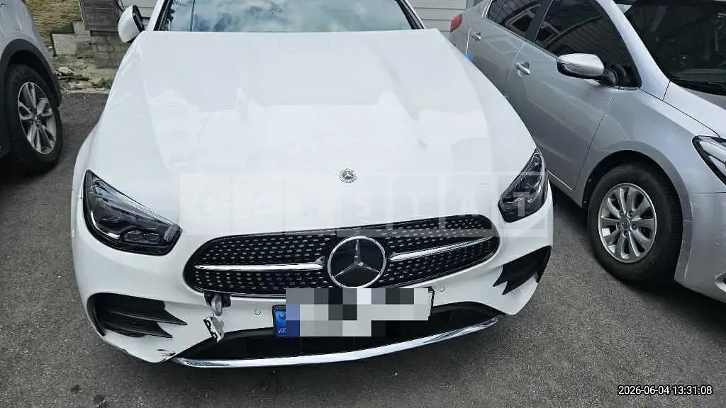 Photo 2 of 30: 2022 Mercedes-Benz E350 4Matic — Korean insurance auction