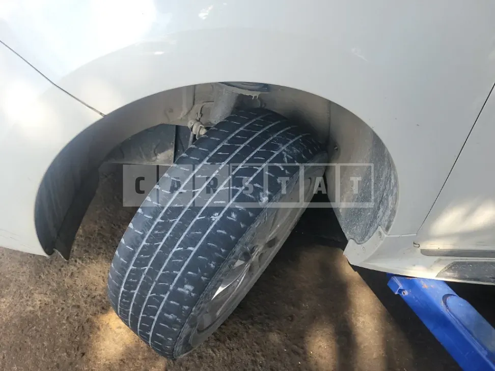 Photo 2 of 5: 2015 Kia Carnival Limousine — Korean insurance auction