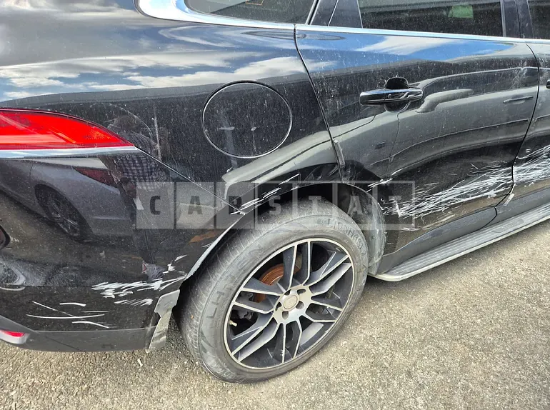Photo 2 of 18: 2017 Jaguar F-Pace 20d — Korean insurance auction