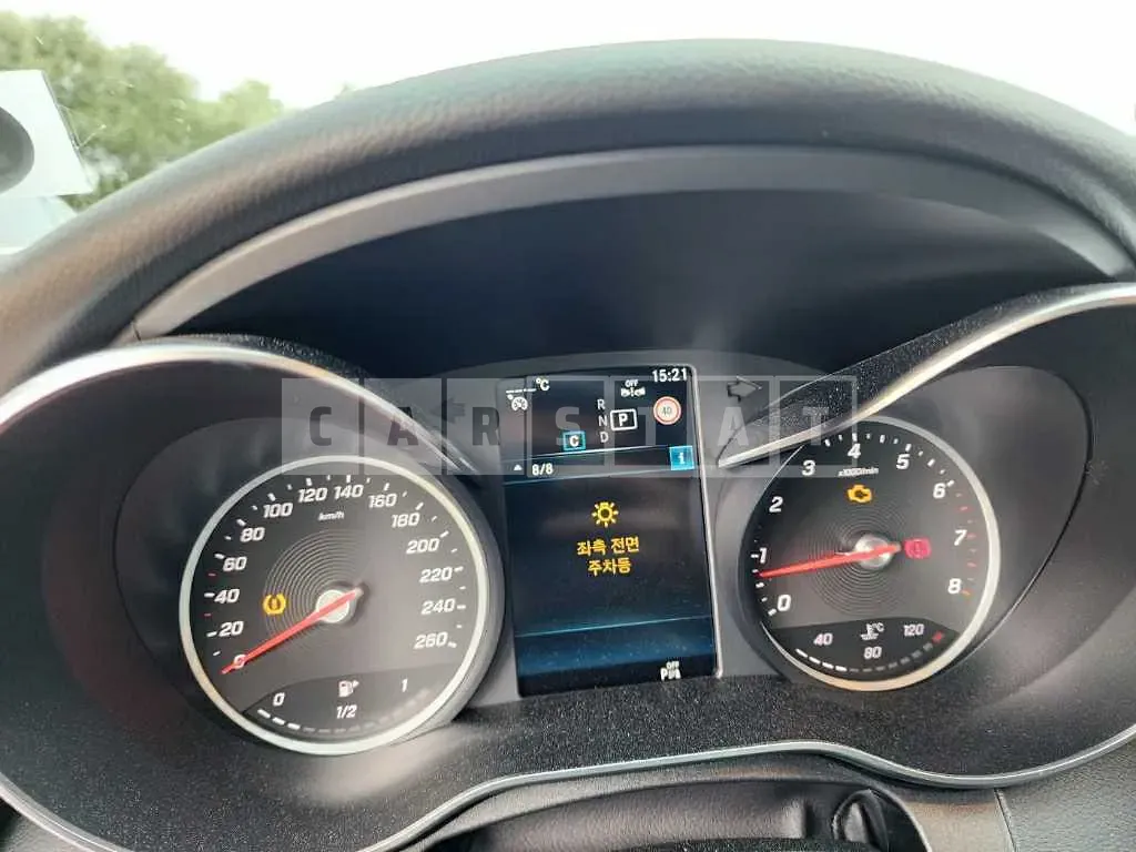 Photo 2 of 30: 2020 Mercedes-Benz C 200, VIN WDDWF8AB1LR555729 — Korean insurance auction