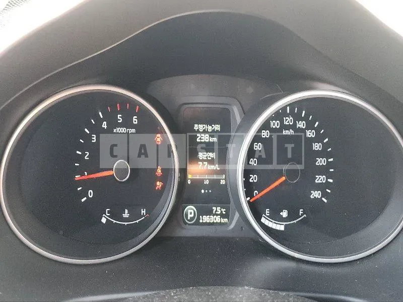Photo 2 of 33: 2014 Kia Sportage R — Korean insurance auction