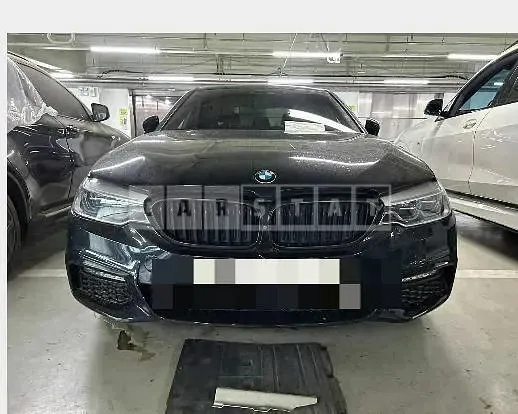 Photo 2 of 8: 2018 BMW 530i xDrive — Korean insurance auction