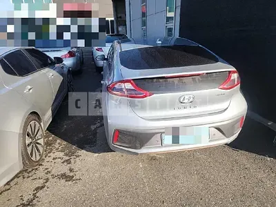 Photo 1 of 10: 2018 Hyundai IONIQ Electric, VIN KMHC851HFJU023175 — Korean insurance auction