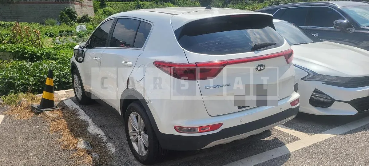 Photo 2 of 7: 2017 Kia Sportage Gasoline, VIN KNAPP81ABJK308875 — Korean insurance auction