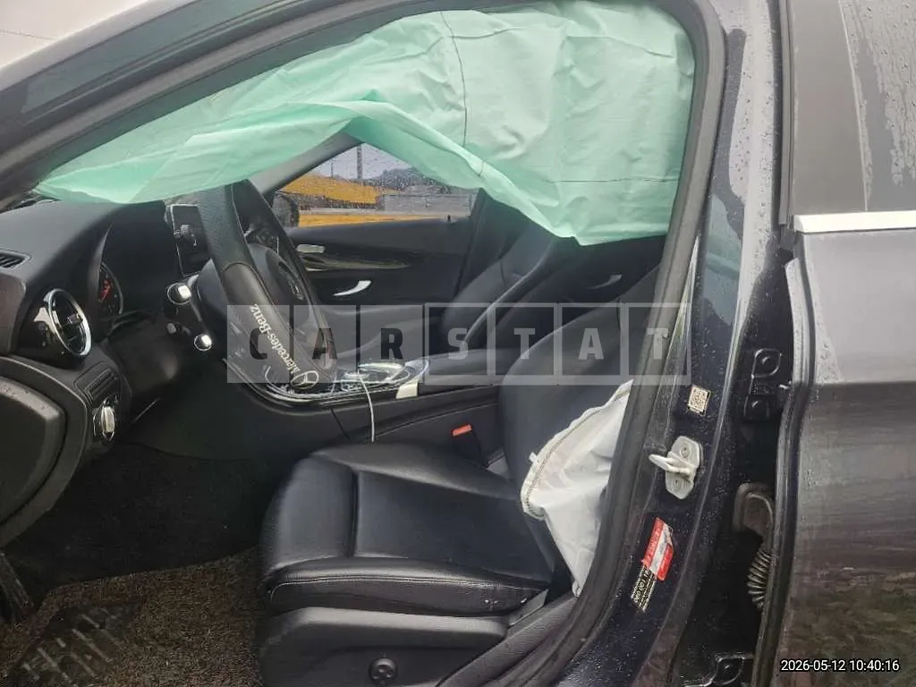 Photo 2 of 7: 2015 Mercedes-Benz C200 — Korean insurance auction