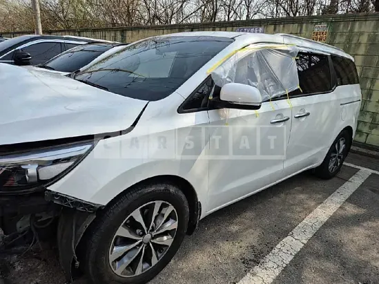 Photo 2 of 10: 2018 Kia Carnival — Korean insurance auction