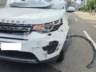 Photo 1 of 24: 2018 Land Rover Discovery Sports 2.0d, VIN SALCA2BN1JH770234 — Korean insurance auction