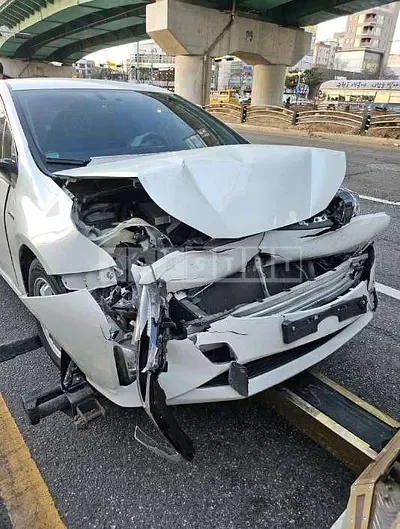 Photo 1 of 3: 2016 Toyota Prius — Korean insurance auction
