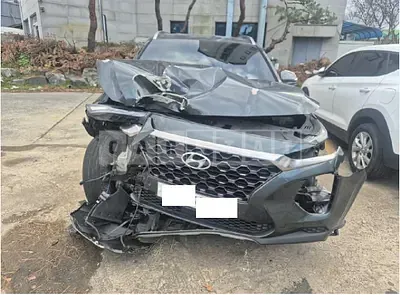 Photo 1 of 19: 2019 Hyundai Santa Fe — Korean insurance auction