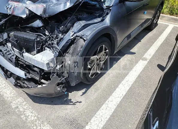 Photo 2 of 9: 2023 Hyundai Modern Ionic 5 — Korean insurance auction