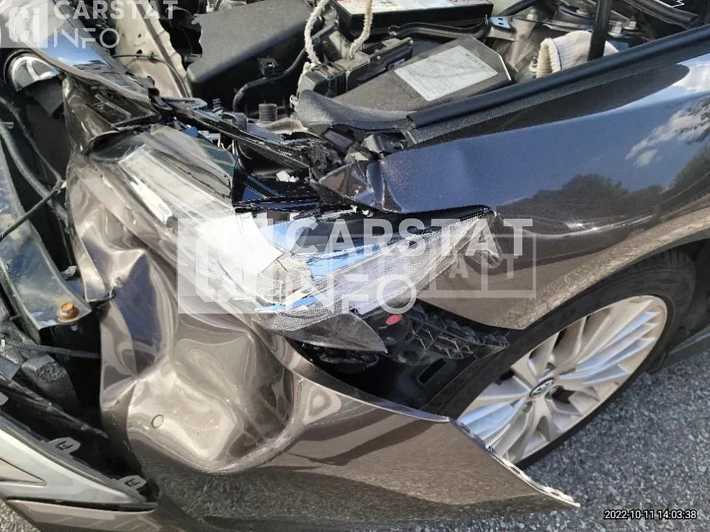 Photo 2 of 16: 2018 Toyota Camry, VIN JTNB11HK0J3071681 — Korean insurance auction