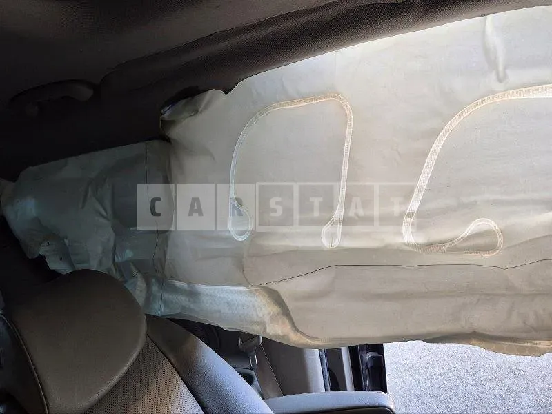 Photo 2 of 8: 2018 Kia Carnival — Korean insurance auction