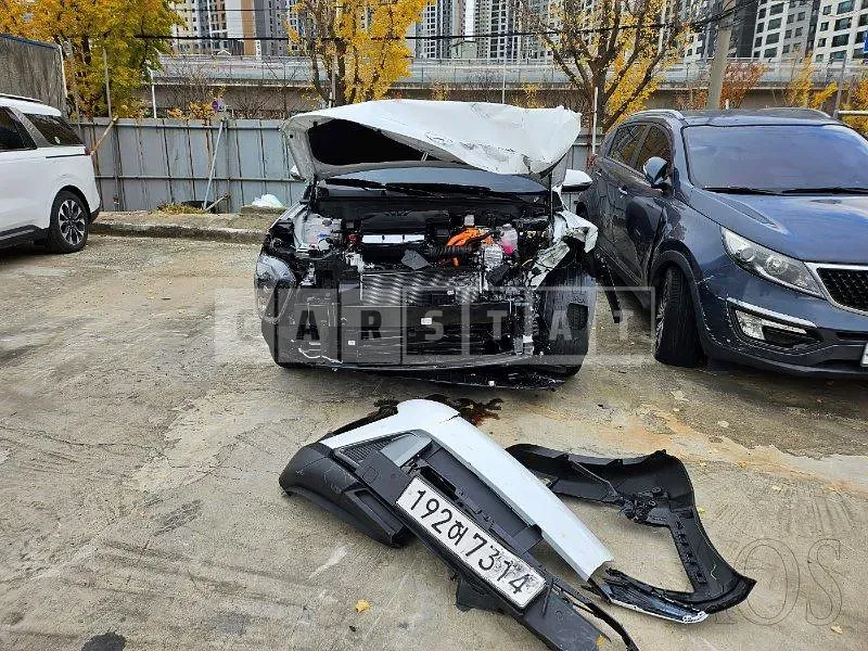 Photo 2 of 15: 2023 Hyundai Kona, VIN KMHHB811GPU028782 — Korean insurance auction