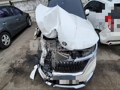 Photo 1 of 56: 2021 Kia Carnival 9-Seater Diesel, VIN KNANC81BBMS044615 — Korean insurance auction