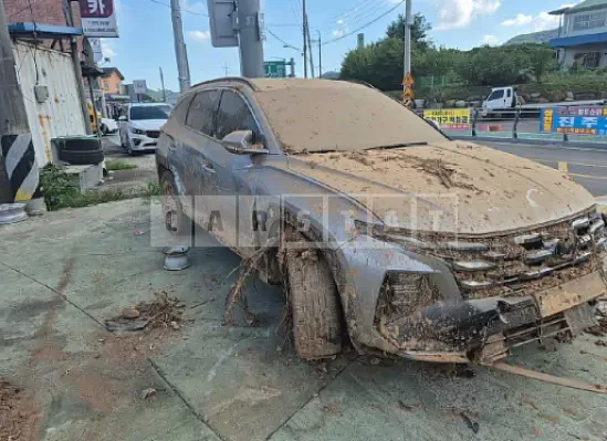 Photo 2 of 11: 2024 Hyundai Tucson — Korean insurance auction