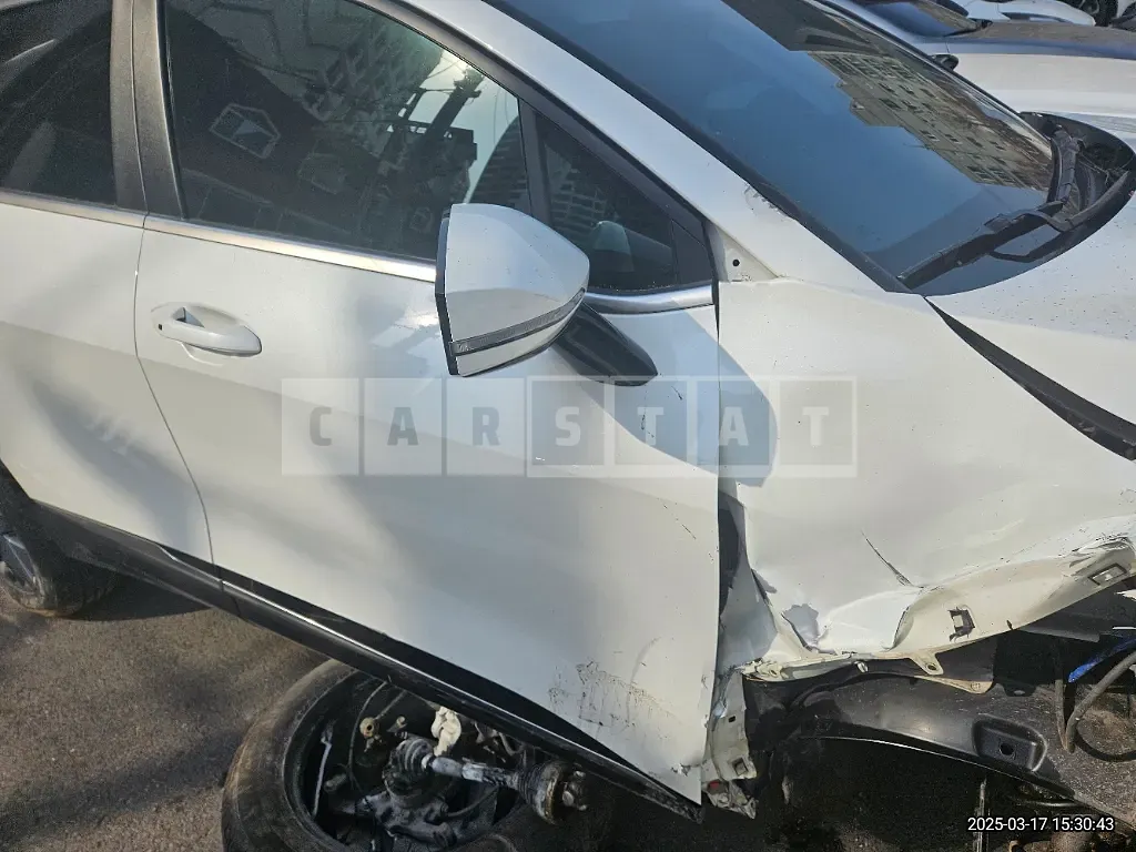 Photo 2 of 28: 2022 Kia Sportage — Korean insurance auction