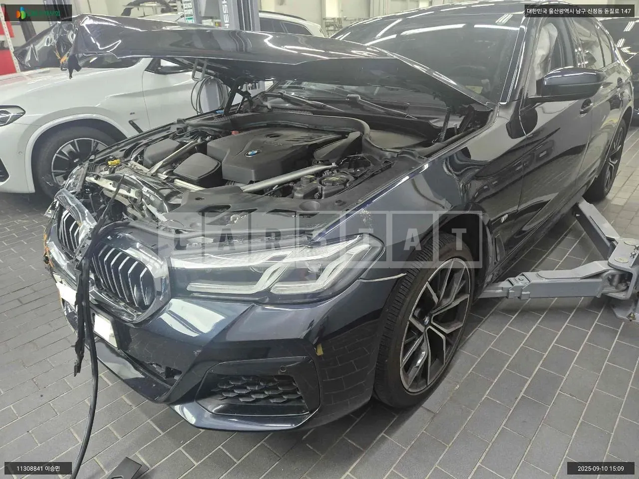 Photo 2 of 16: 2020 BMW 530i, VIN WBA71BH01MWW96136 — Korean insurance auction