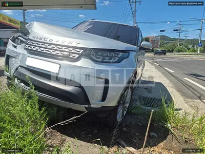 2017 Land Rover Discovery TD6