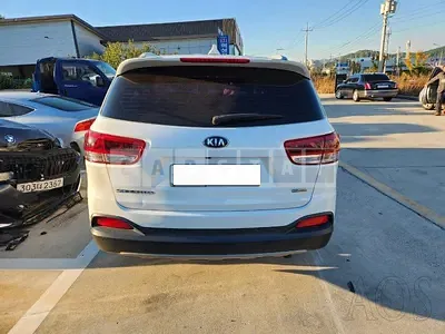 Photo 1 of 12: 2017 Kia Sorento, VIN KNAPK81ABHA273407 — Korean insurance auction
