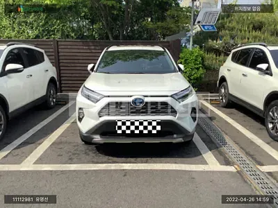 Photo 1 of 9: 2022 Rav4 Toyota /Rab 4 Hybrid AWD, VIN JTMDWRFV3ND565110 — Korean insurance auction