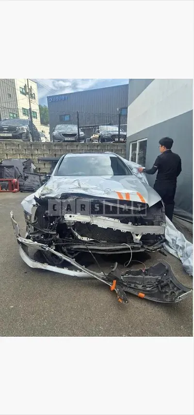 Photo 1 of 14: 2016 Mercedes-Benz E220 d — Korean insurance auction