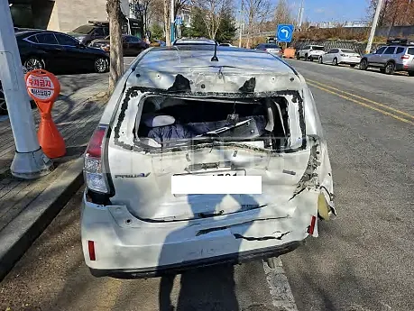 Photo 2 of 12: 2017 Toyota Prius In — Korean insurance auction