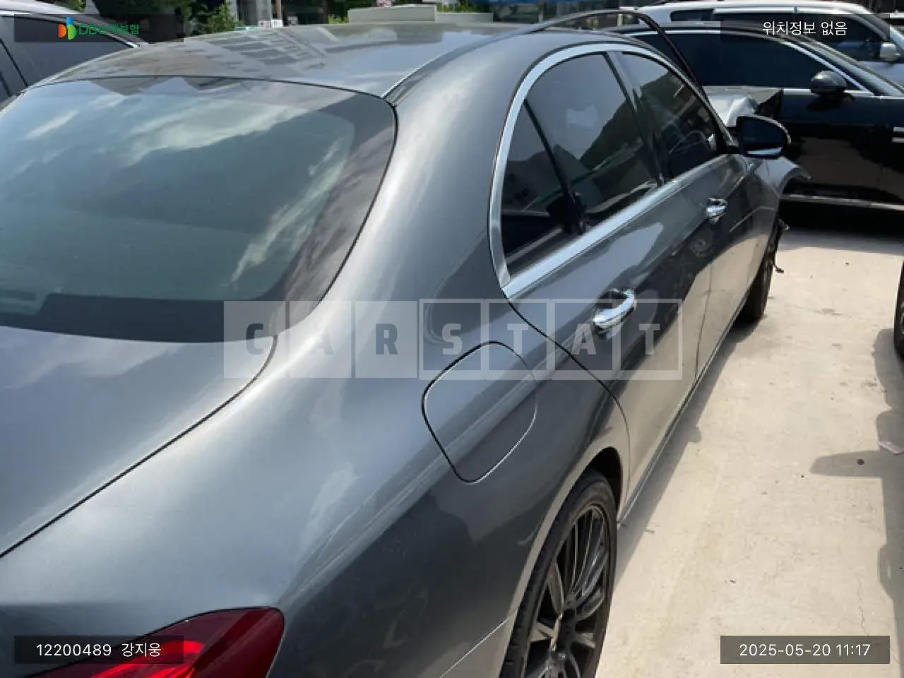 Photo 2 of 12: 2017 Mercedes-Benz E220 d, VIN WDDZF0EB0HA065149 — Korean insurance auction