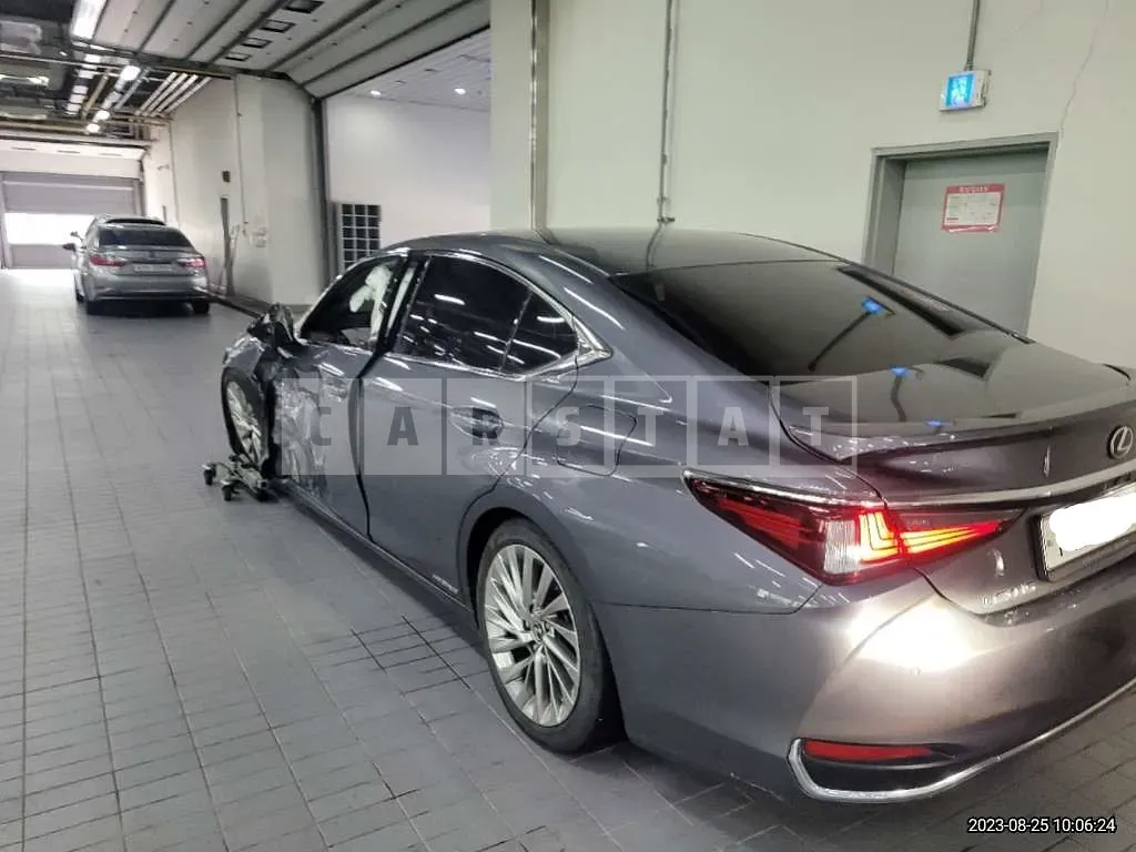 Photo 2 of 16: 2021 Lexus ES300h, VIN JTHBA1C18M2000336 — Korean insurance auction