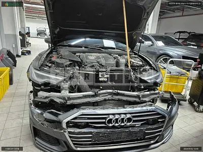 Photo 1 of 17: 2022 Audi A6 45 TFSI quattro, VIN WAUZZZF25NN036610 — Korean insurance auction
