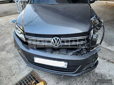 Photo 1 of 8: 2016 Volkswagen Tiguan 2.0 TDI BMT, VIN WVGZZZ5NZGW592210 — Korean insurance auction