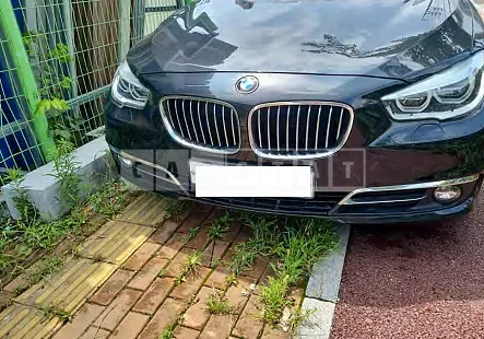 Photo 2 of 50: 2017 BMW Gran Turismo 30d xDrive, VIN WBA5N6109HG810526 — Korean insurance auction