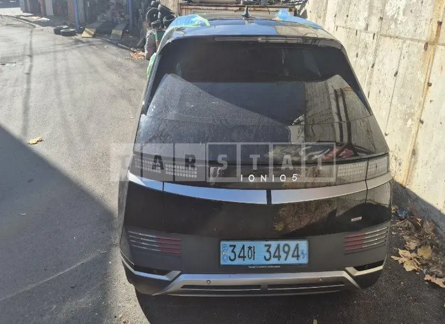 Photo 2 of 10: 2022 Hyundai Modern Ionic 5, VIN KMHKN81CPNU063859 — Korean insurance auction
