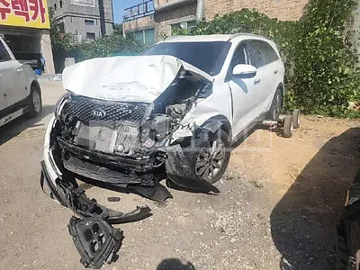 Photo 1 of 9: 2016 Kia Sorento — Korean insurance auction