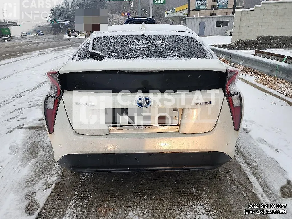 Photo 2 of 6: 2018 Toyota Prius, VIN JTDKBRFU3J3595802 — Korean insurance auction