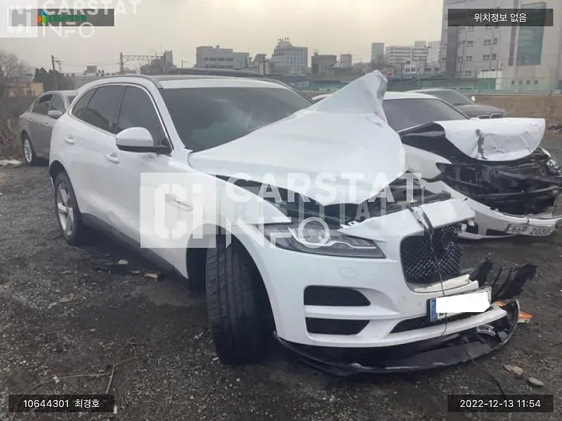 Photo 2 of 17: 2020 Jaguar F-Pace 20d, VIN SADCA2BN0LA641571 — Korean insurance auction