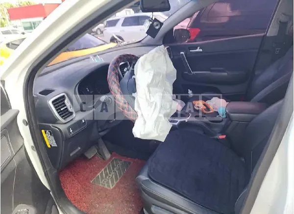Photo 2 of 11: 2018 Kia Sportage — Korean insurance auction