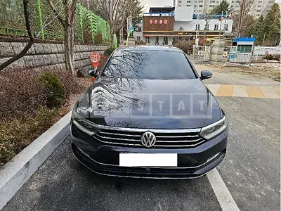 Photo 1 of 13: 2018 Volkswagen Passat GT 2.0TDI, VIN WVWZZZ3CZJE128514 — Korean insurance auction