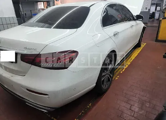 Photo 2 of 24: 2021 Mercedes-Benz E 350 4Matic, VIN W1KZF8GB3MA996072 — Korean insurance auction