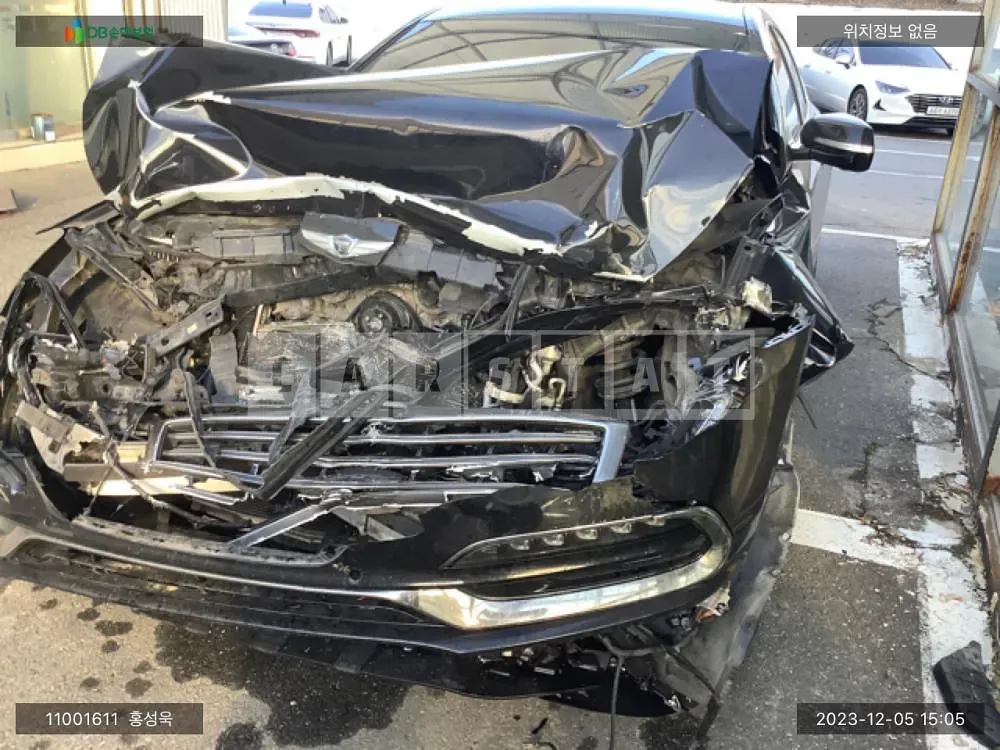 Photo 2 of 10: 2017 Hyundai Genesis /G80, VIN KMHGM41DDHU203734 — Korean insurance auction