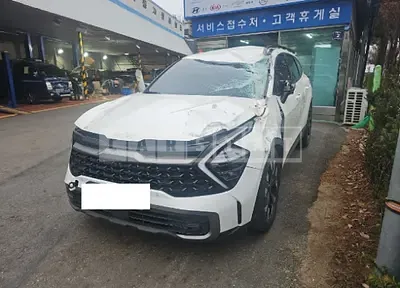 Photo 1 of 50: 2023 Kia Sportage — Korean insurance auction