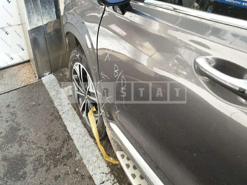 Photo 2 of 48: 2019 Hyundai Santa Fe, VIN KMHS381ADLU254502 — Korean insurance auction