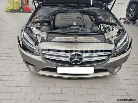 Photo 2 of 24: 2020 Mercedes-Benz C 200 — Korean insurance auction