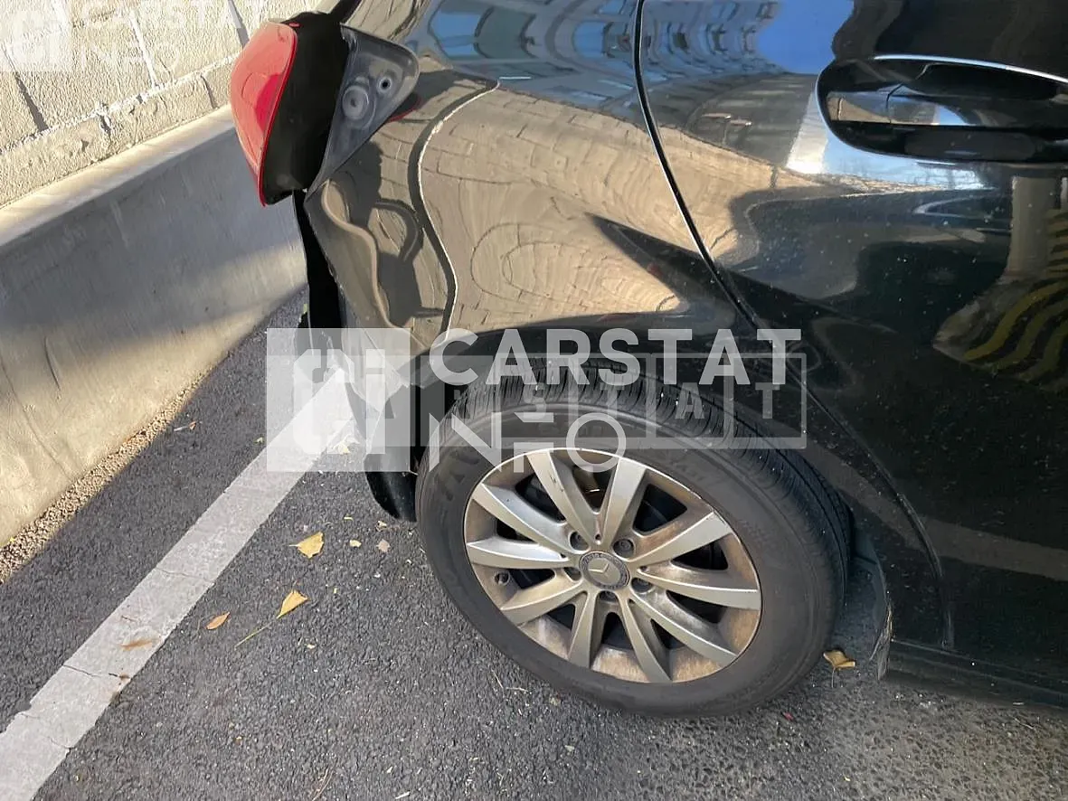 Photo 2 of 14: 2015 Mercedes-Benz A180 CDI, VIN WDDBF1CB3FJ340150 — Korean insurance auction
