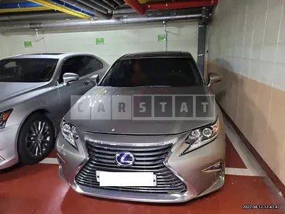 Photo 1 of 36: 2017 Lexus ES300h, VIN JTHBW1GG1H2158670 — Korean insurance auction
