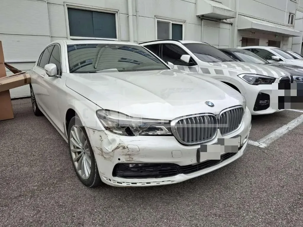 Photo 2 of 10: 2016 BMW 740Li xDrive — Korean insurance auction