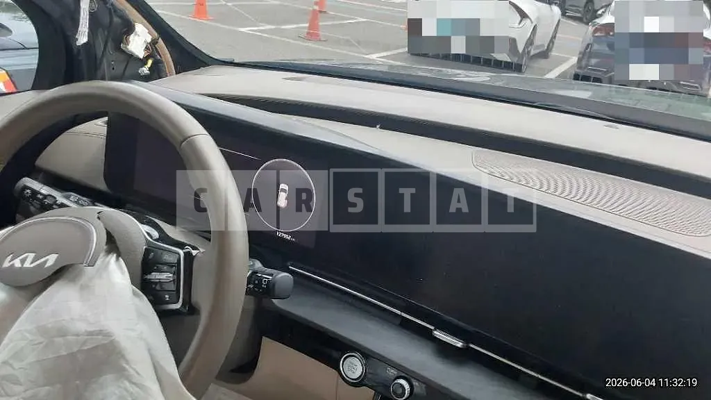 Photo 2 of 27: 2020 Kia Carnivals — Korean insurance auction