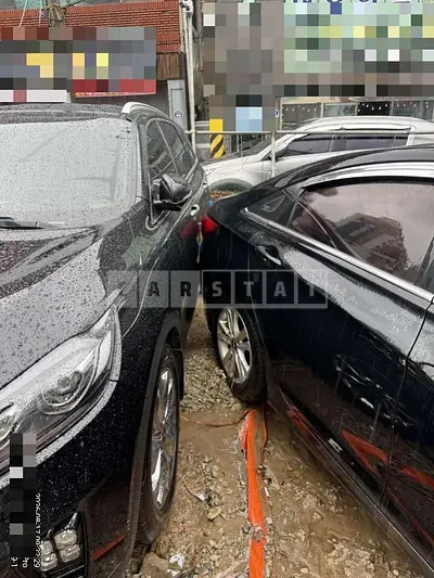 Photo 1 of 2: 2017 Kia Sorento Gasoline — Korean insurance auction