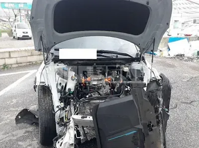 Photo 1 of 40: 2022 Hyundai IONIQ 5, VIN KMHKN81CPNU042092 — Korean insurance auction