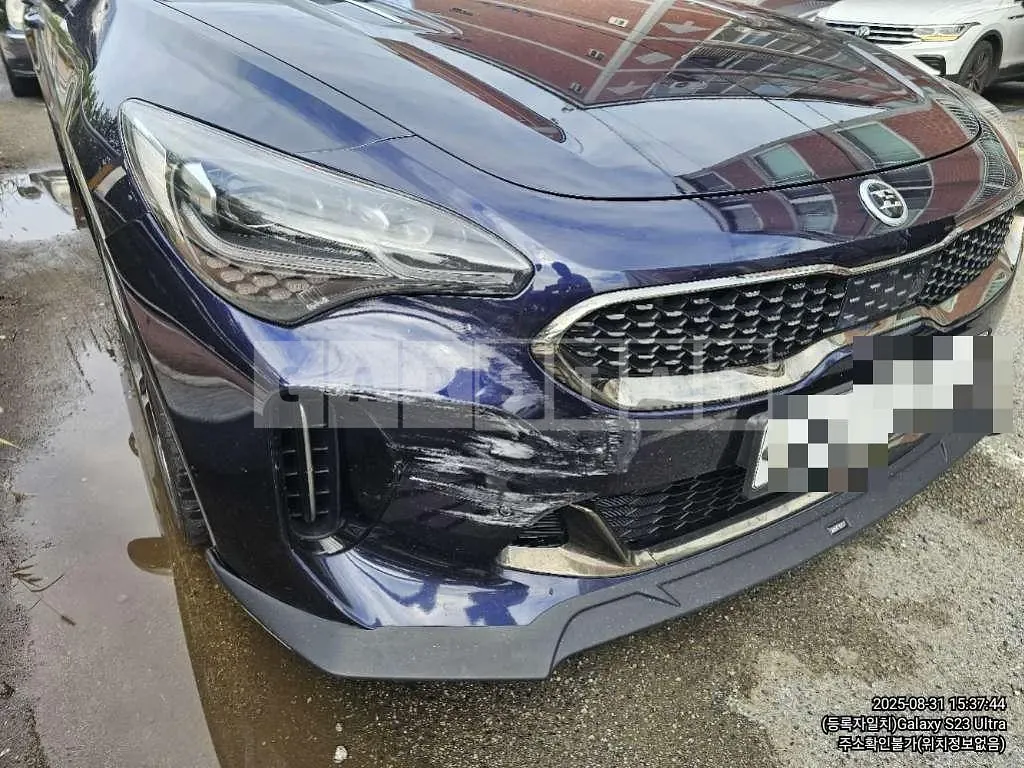 Photo 2 of 2: 2017 Kia (parts) Stinger Headlamp — Korean insurance auction