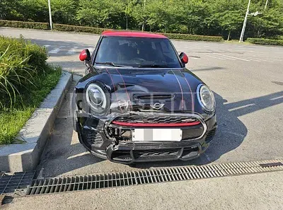 Photo 1 of 10: 2017 MINI Mini-John Cooper Works — Korean insurance auction
